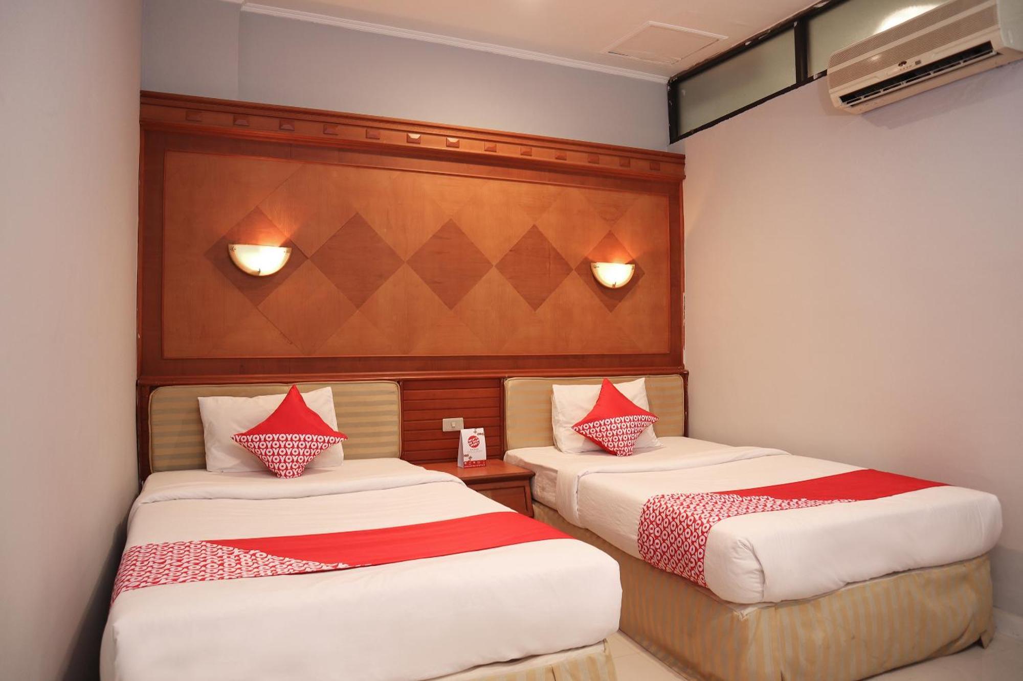 Oyo 742 Mona Plaza Hotel Pekanbaru Eksteriør billede